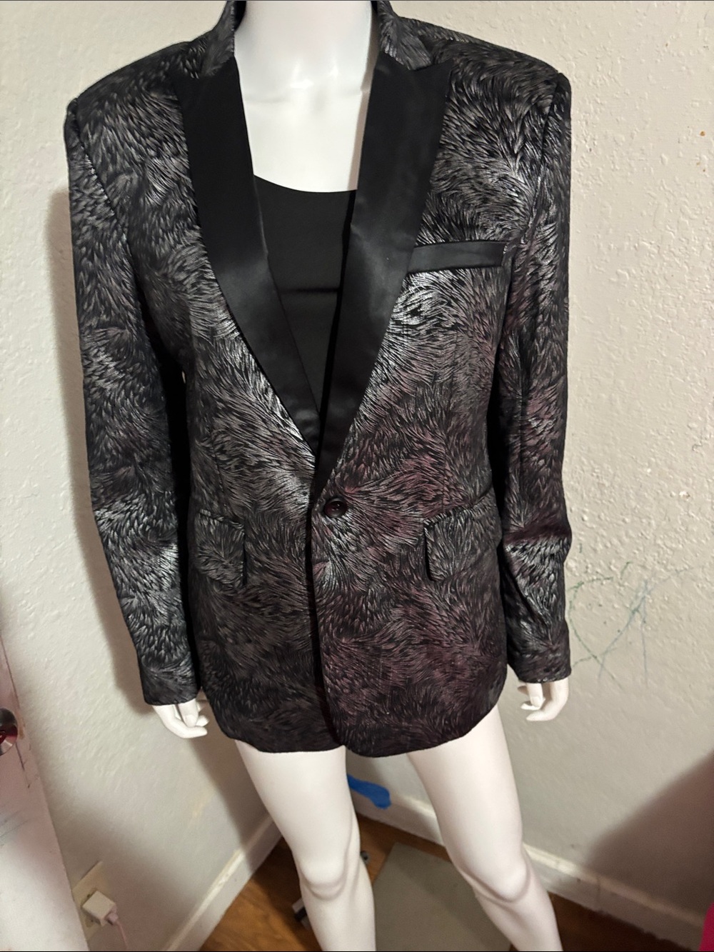 SHEIN Black Textured Satin-Lapel Sport Coat